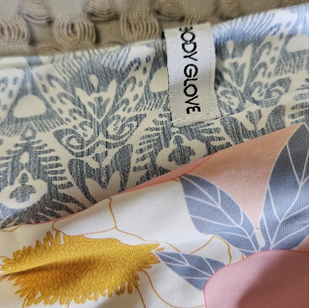 Body Glove Twiggy High Waist Boyleg Bikini Set Floral Pastel NWT Size Small - Picture 14 of 16